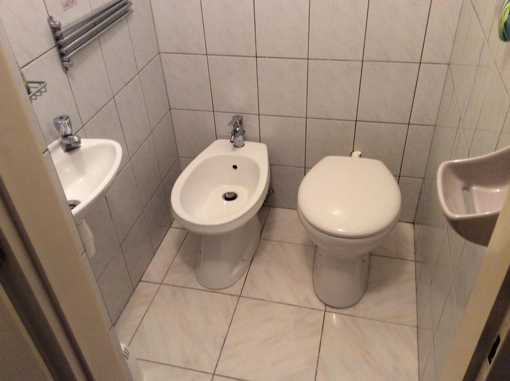 Szundi Szobak Pécs Exteriör bild