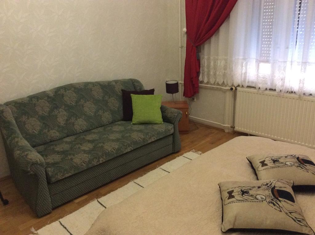 Szundi Szobak Pécs Exteriör bild